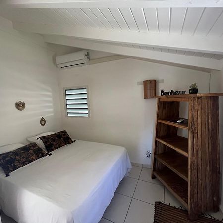 Spacieuse Villa Corossol Avec Piscine Et Jeux Exterieurs Le Gosier  Buitenkant foto