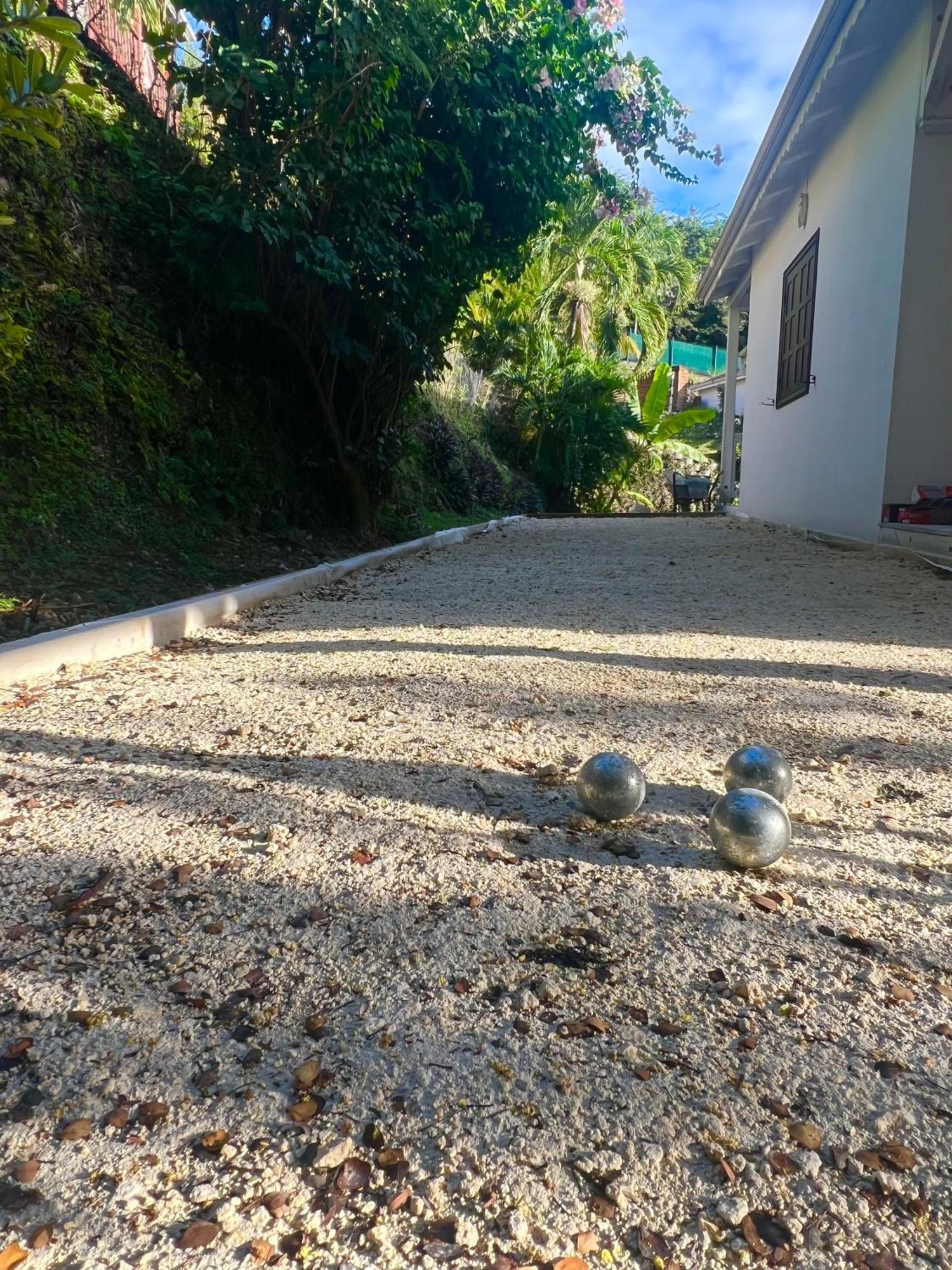 Spacieuse Villa Corossol Avec Piscine Et Jeux Exterieurs Le Gosier  Buitenkant foto