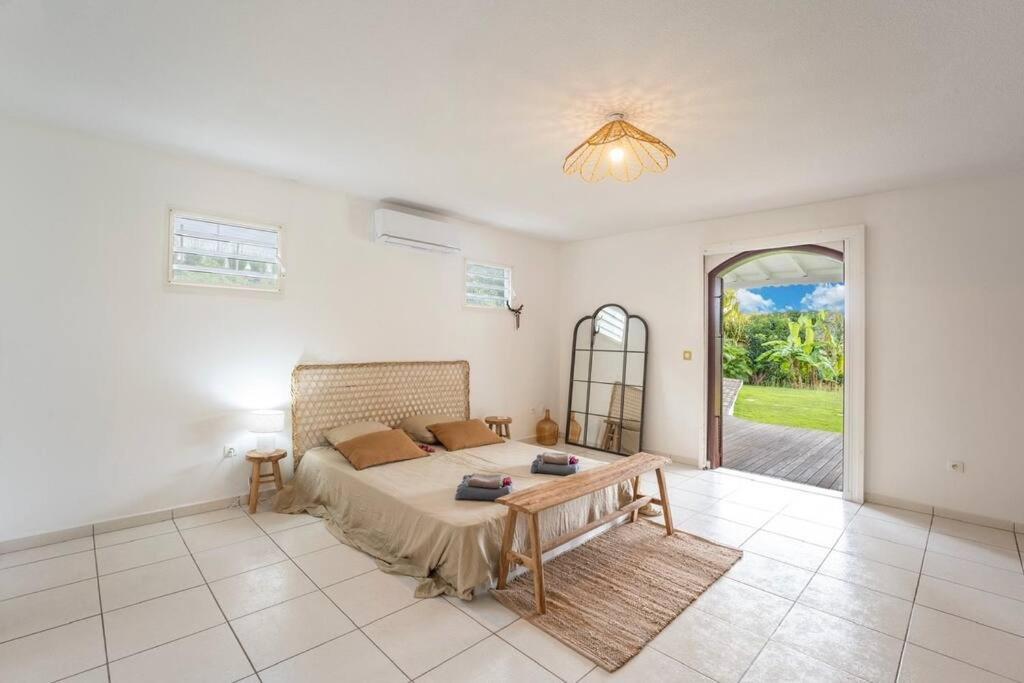 Spacieuse Villa Corossol Avec Piscine Et Jeux Exterieurs Le Gosier  Buitenkant foto