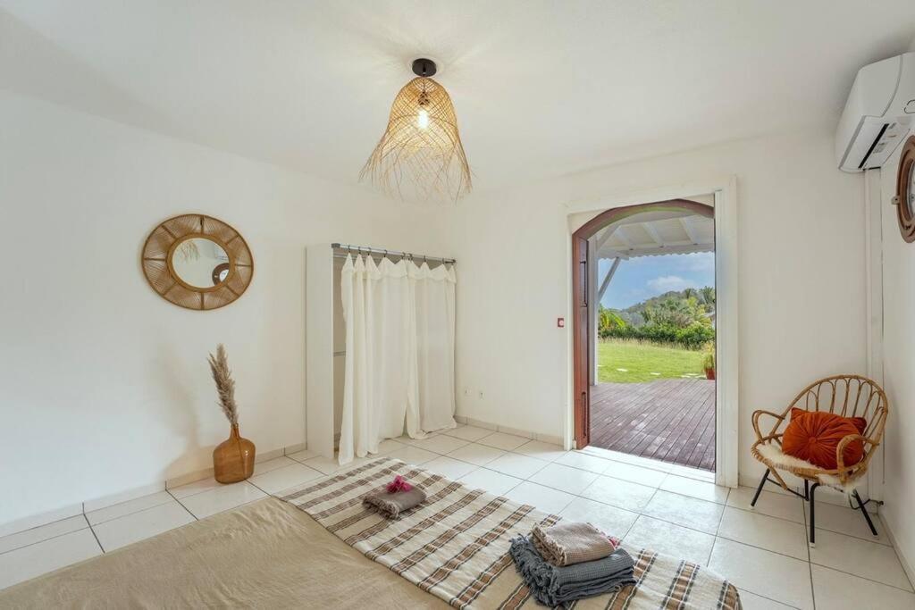 Spacieuse Villa Corossol Avec Piscine Et Jeux Exterieurs Le Gosier  Buitenkant foto