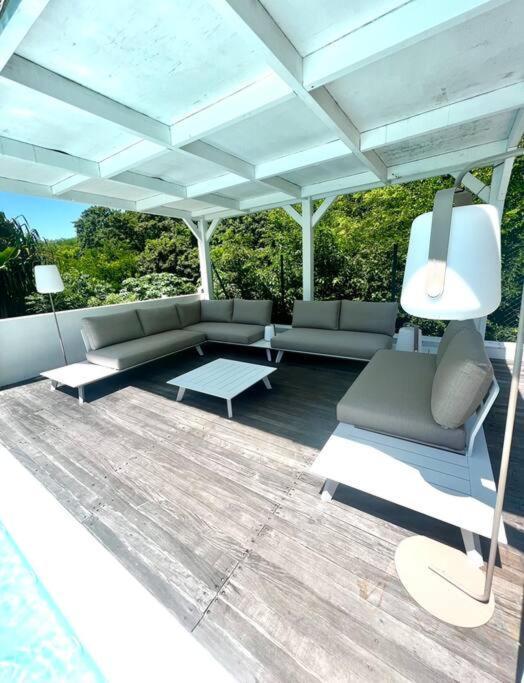 Spacieuse Villa Corossol Avec Piscine Et Jeux Exterieurs Le Gosier  Buitenkant foto