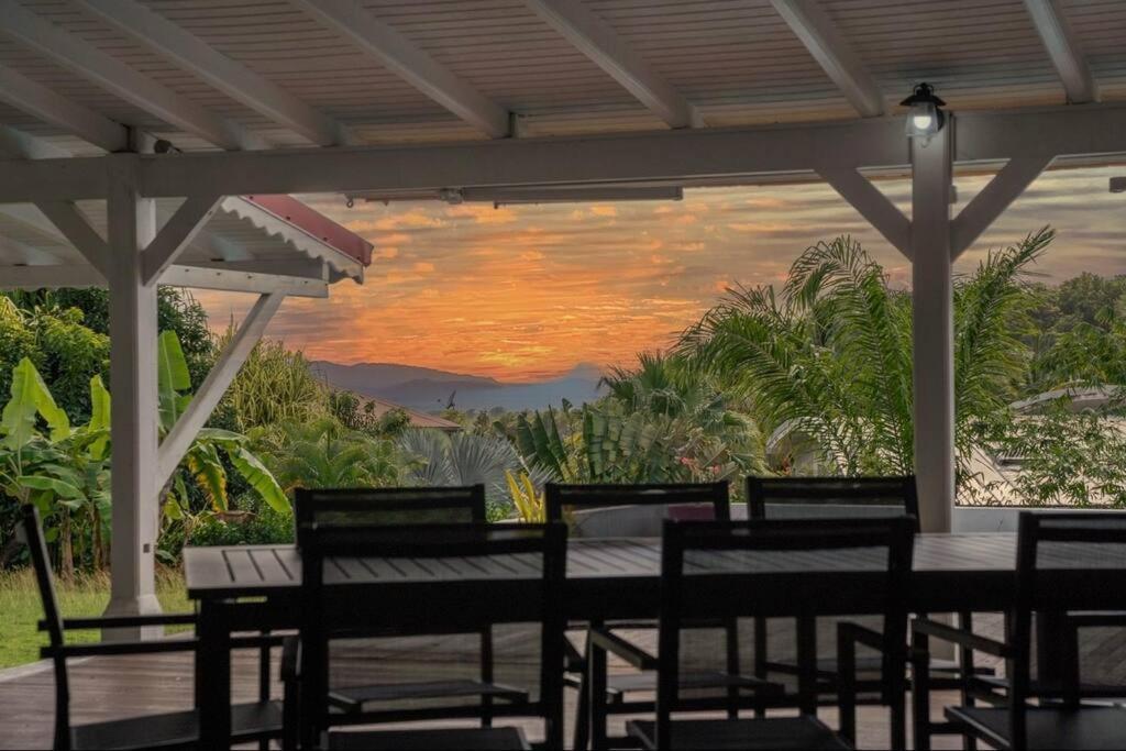 Spacieuse Villa Corossol Avec Piscine Et Jeux Exterieurs Le Gosier  Buitenkant foto