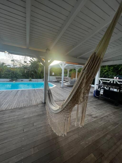 Spacieuse Villa Corossol Avec Piscine Et Jeux Exterieurs Le Gosier  Buitenkant foto