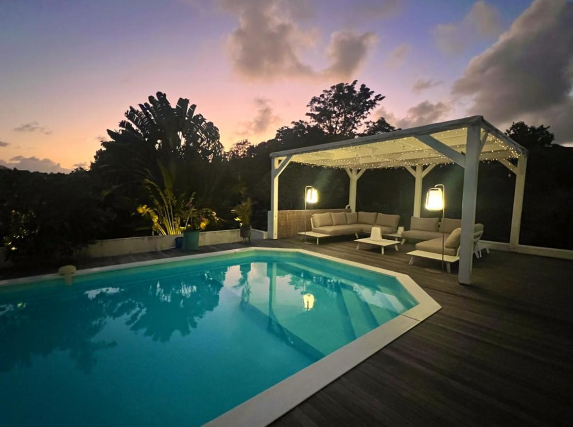 Spacieuse Villa Corossol Avec Piscine Et Jeux Exterieurs Le Gosier  Buitenkant foto